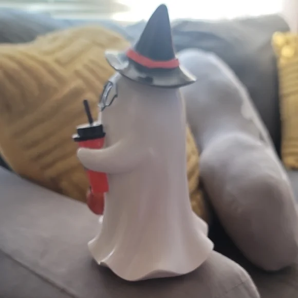 Spooky Ghost Figurine with Hat and Pumpkin - Picture 4 of 4